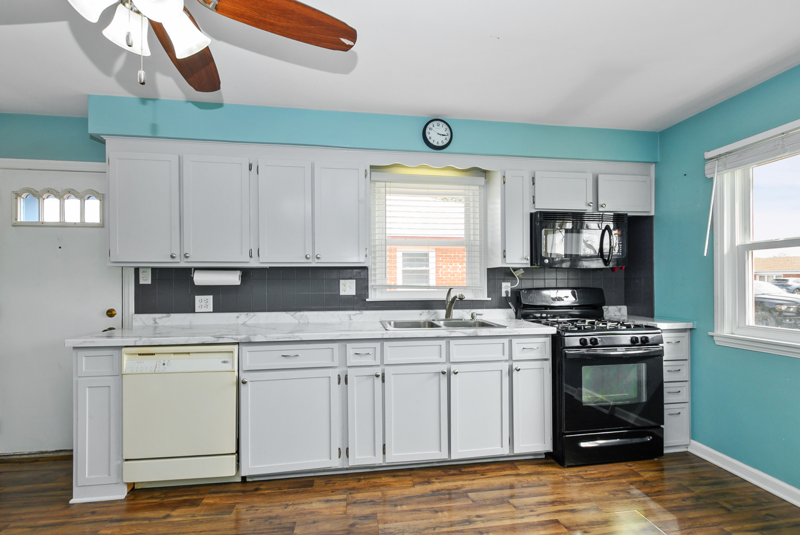 11568 S Troy Drive, Merrionette Park, IL 60803