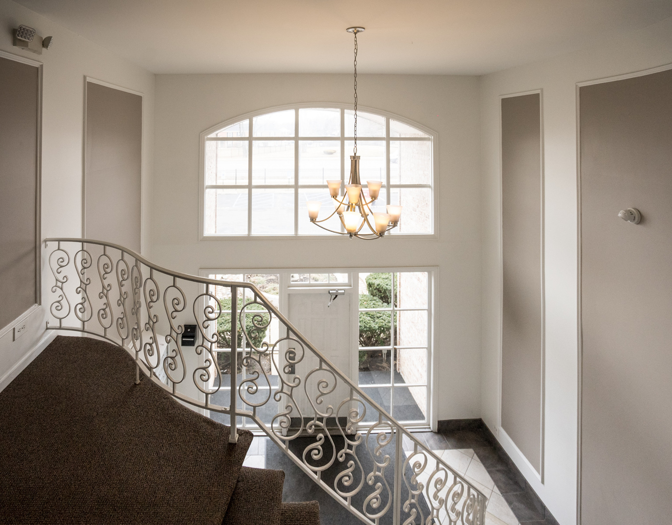 5000 Carriageway Drive #211, Rolling Meadows, IL 60008