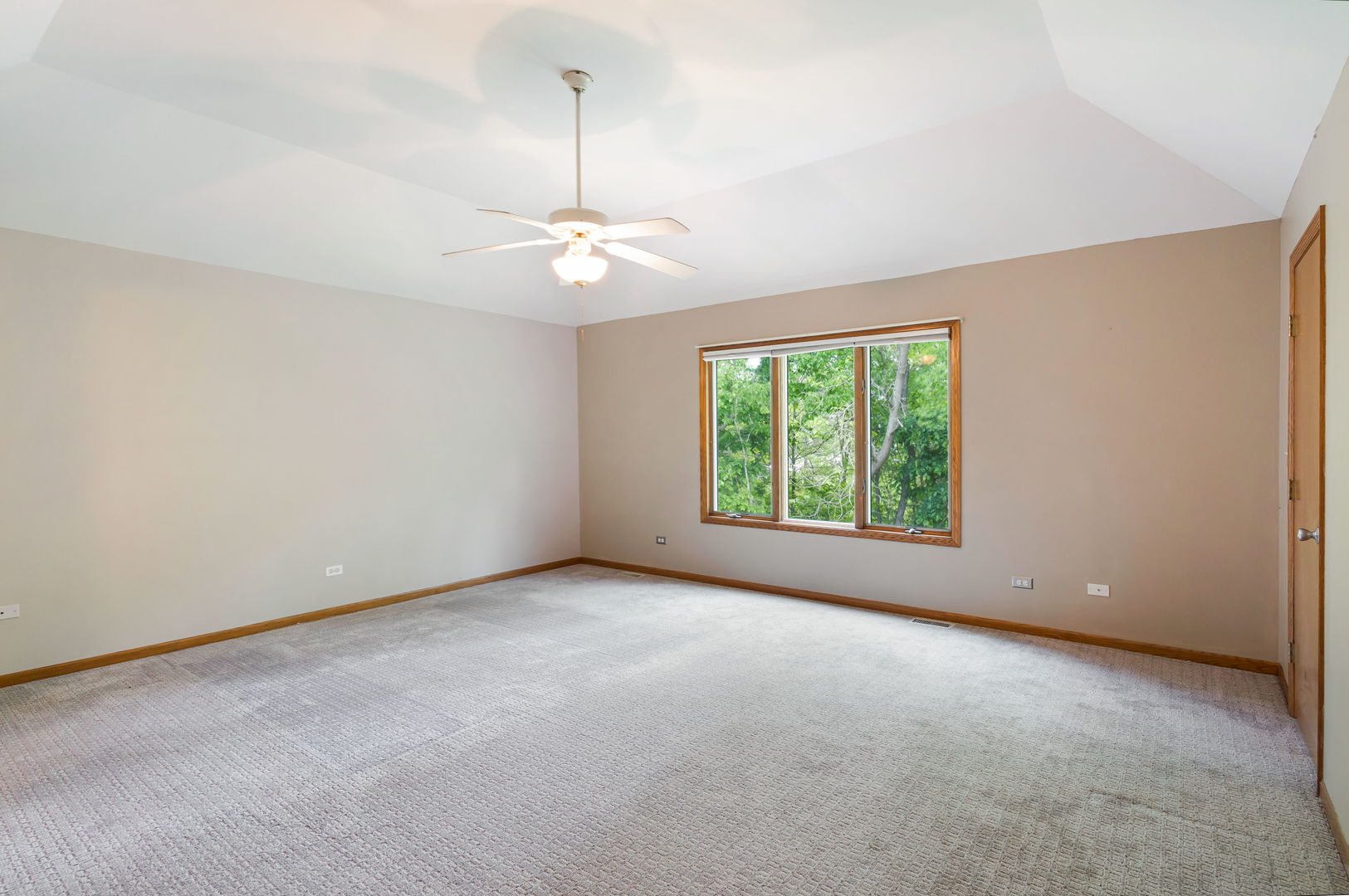 9045 ARCHER Avenue, Willow Springs, IL 60480