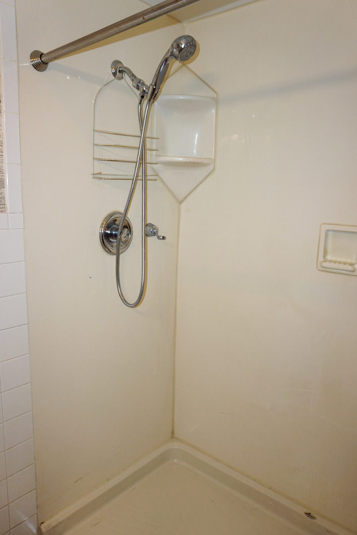 5 Villa Verde Drive #115, Buffalo Grove, IL 60089