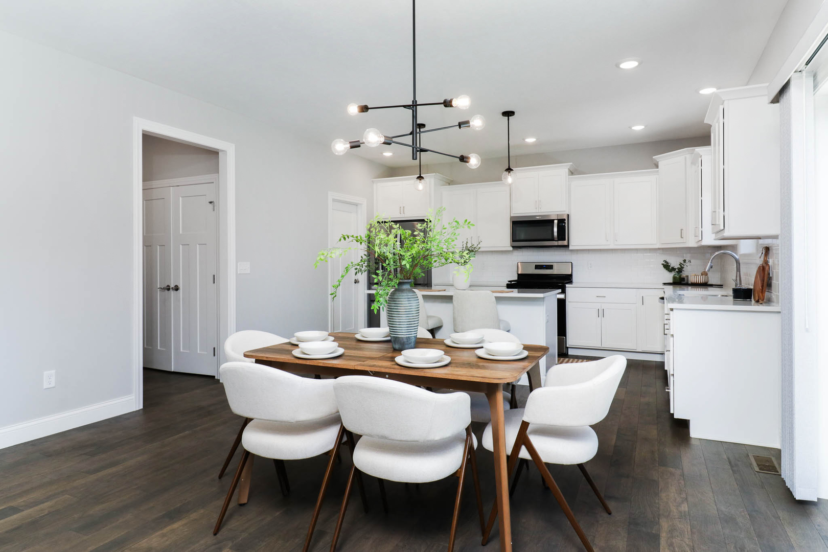 9 Brookstone Circle, Bloomington, IL 61704