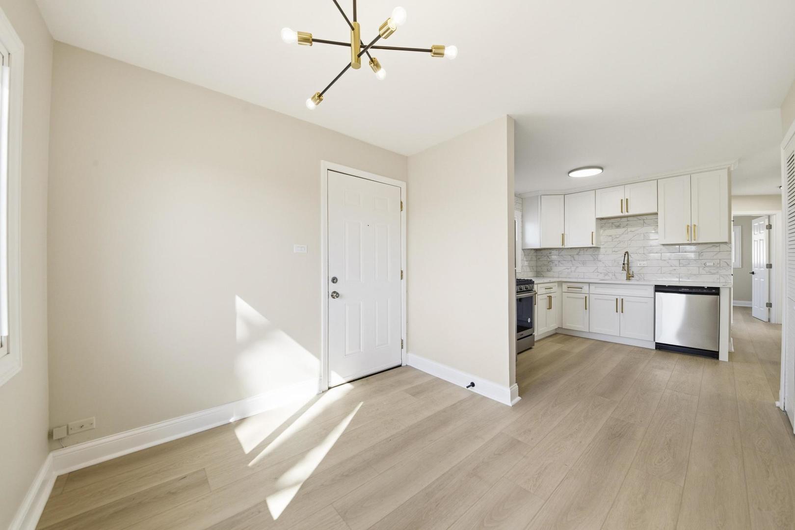 1543 Highland Avenue, Glendale Heights, IL 60139