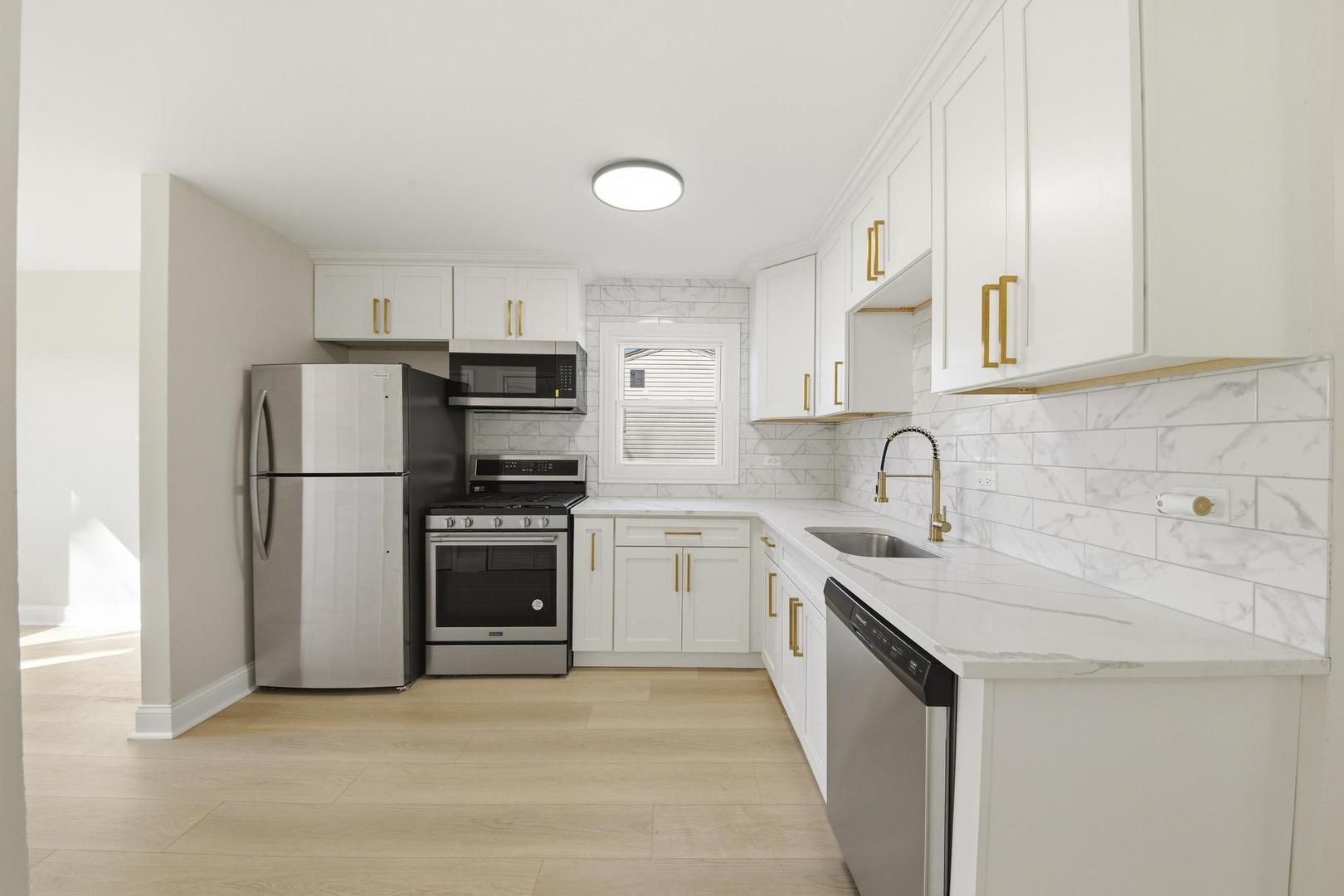 1543 Highland Avenue, Glendale Heights, IL 60139