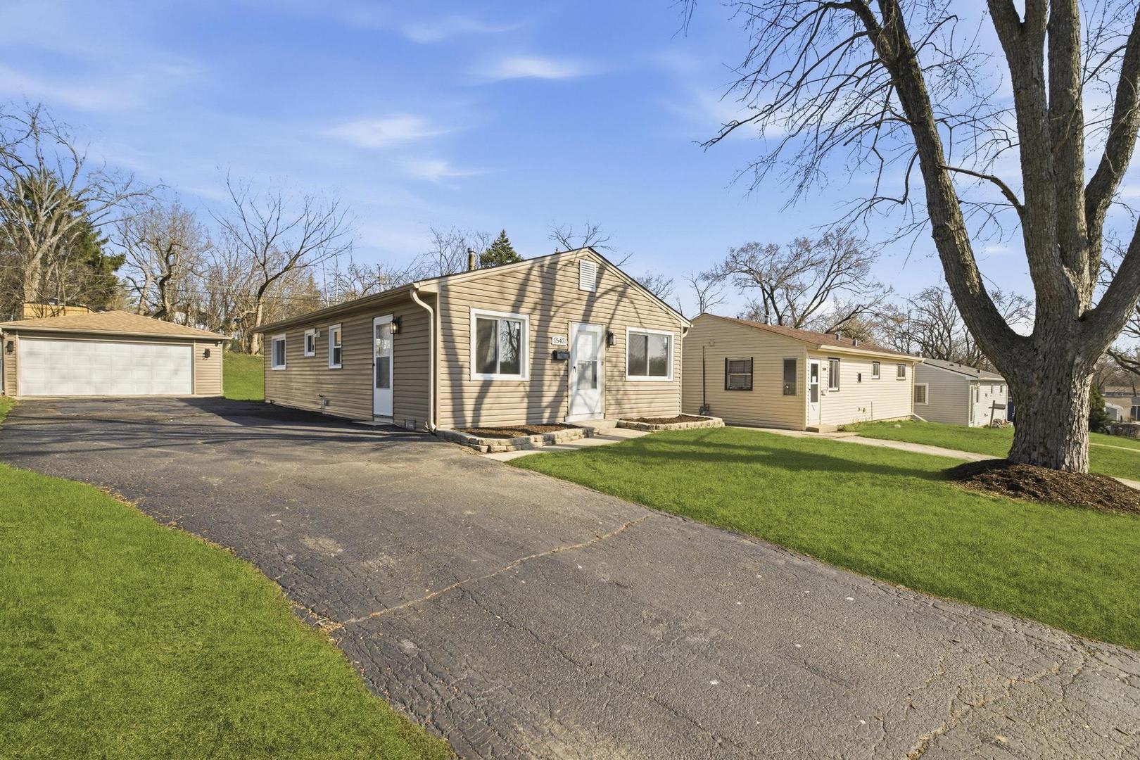 1543 Highland Avenue, Glendale Heights, IL 60139