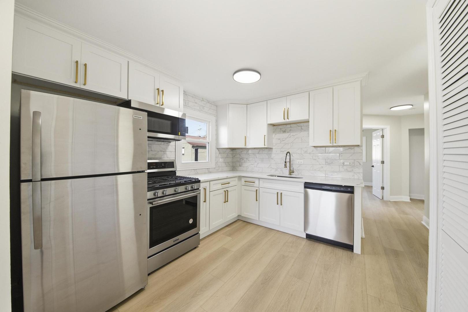 1543 Highland Avenue, Glendale Heights, IL 60139