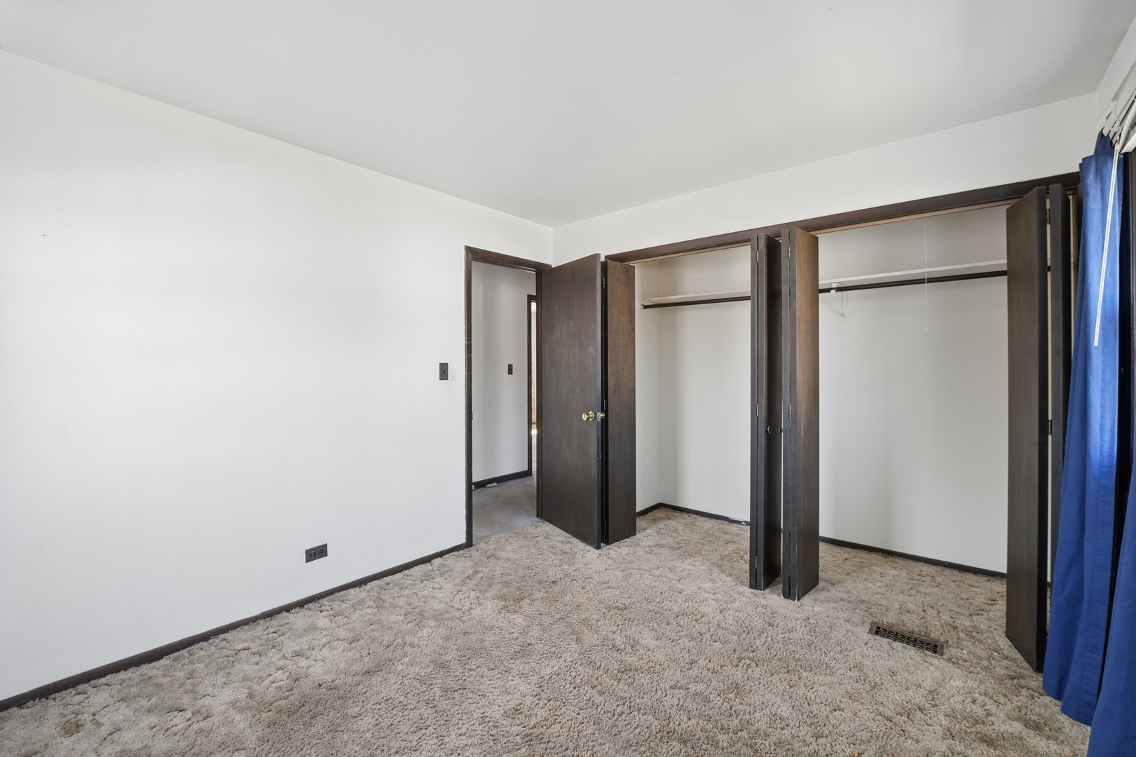 901 E Sunrise Road, Addison, IL 60101