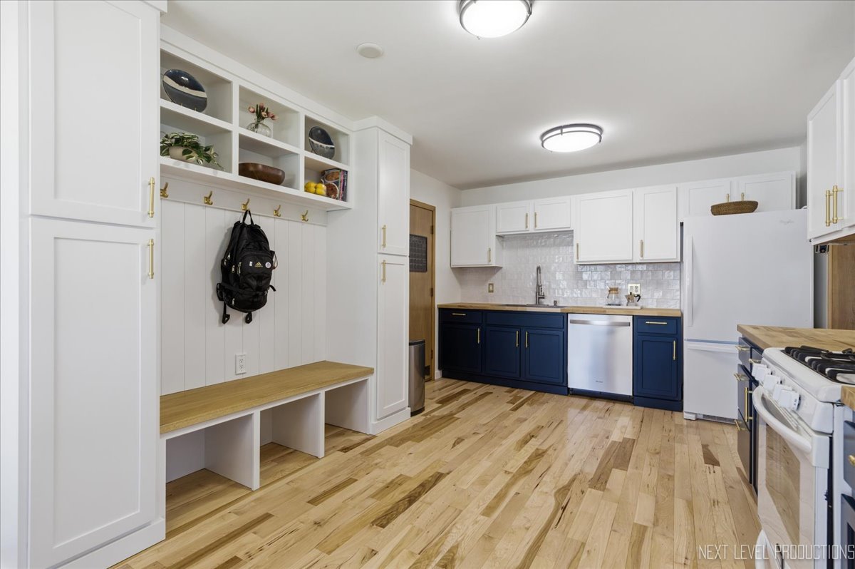 116 Briar Lane, North Aurora, IL 60542