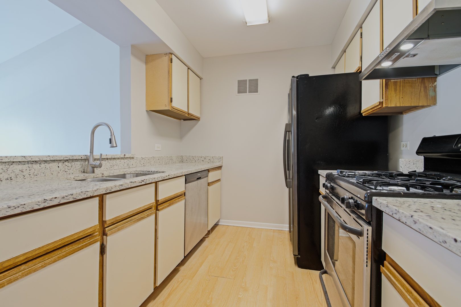 46 N Park Avenue #7, Lombard, IL 60148