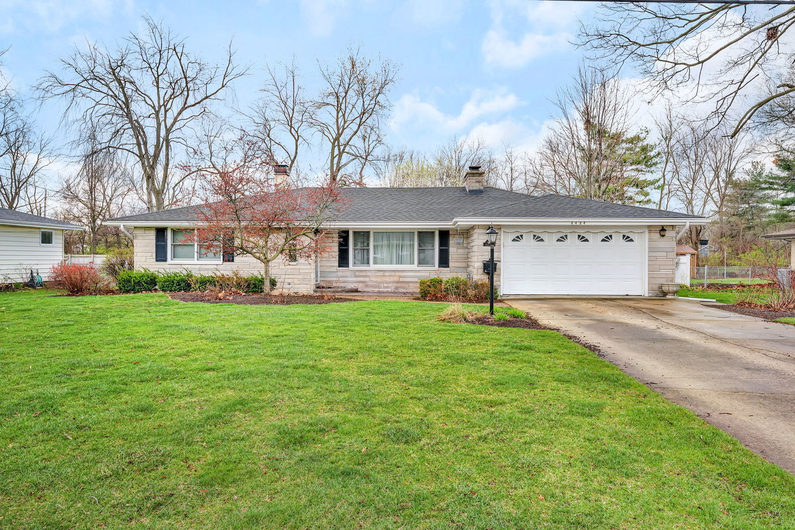 2434 Erskine Road, Joliet, IL 60433