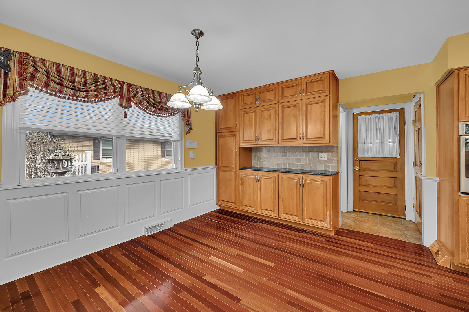 2434 Erskine Road, Joliet, IL 60433