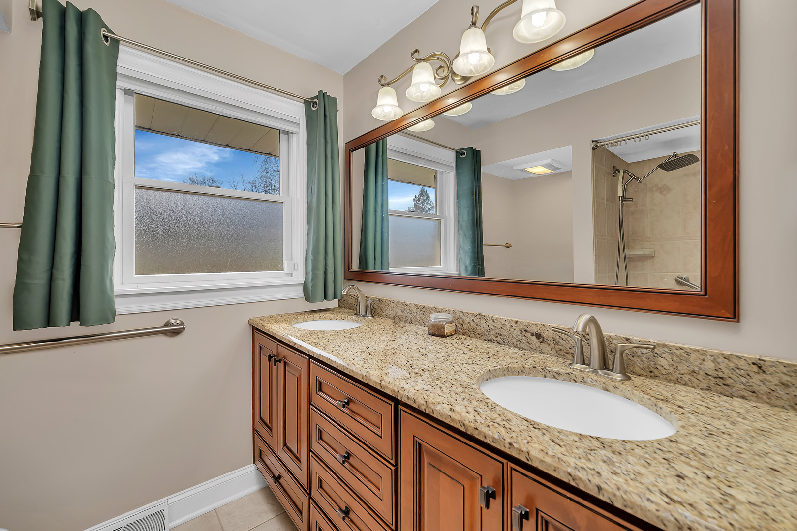 2434 Erskine Road, Joliet, IL 60433