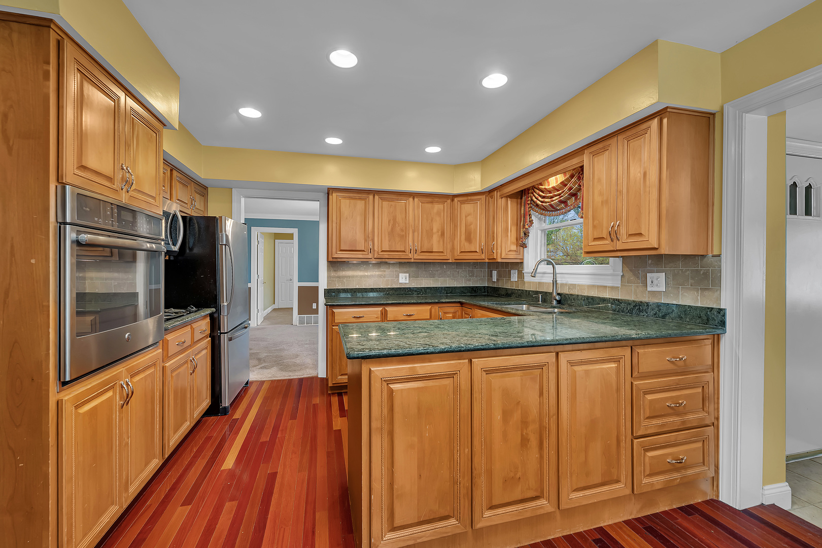 2434 Erskine Road, Joliet, IL 60433