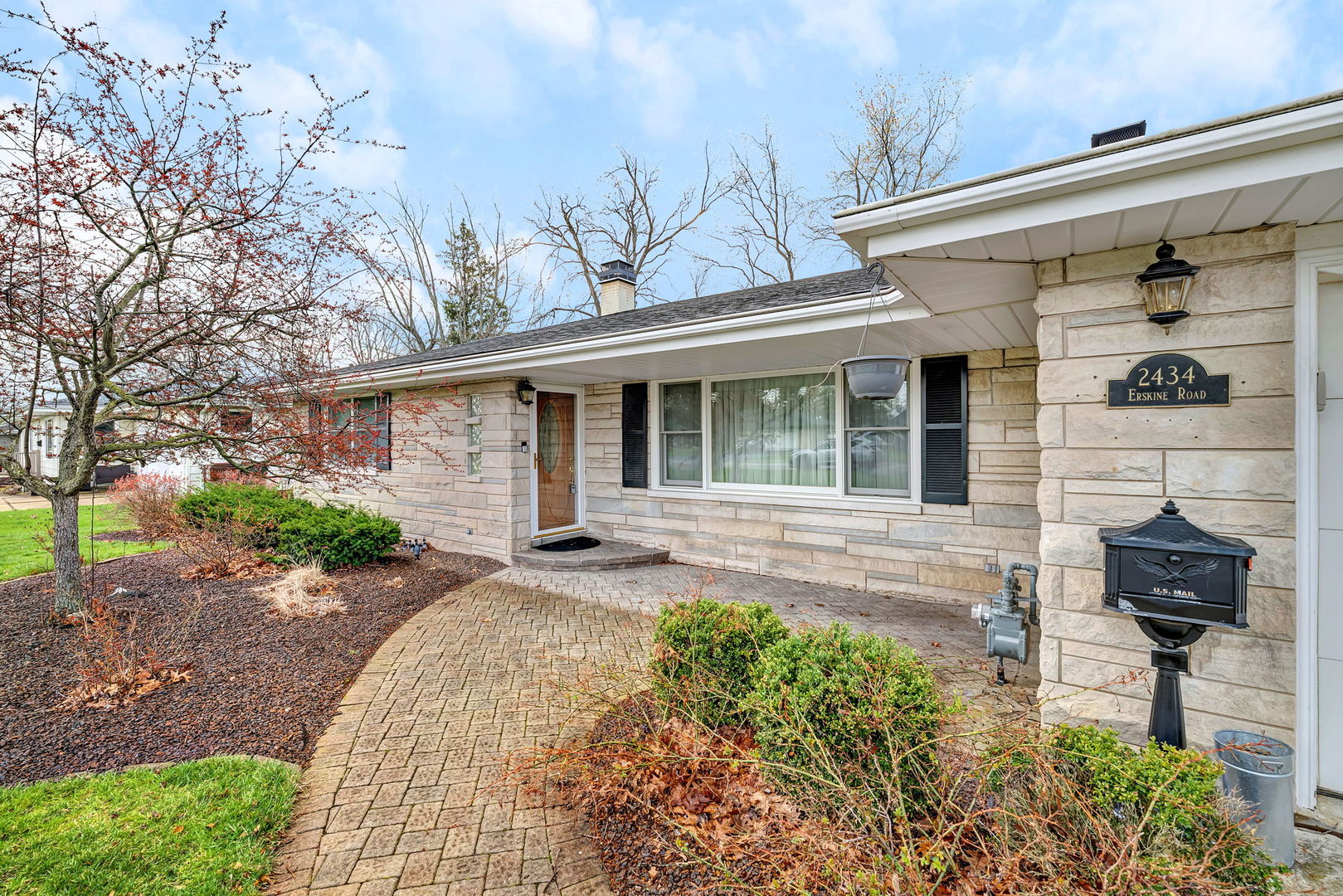 2434 Erskine Road, Joliet, IL 60433