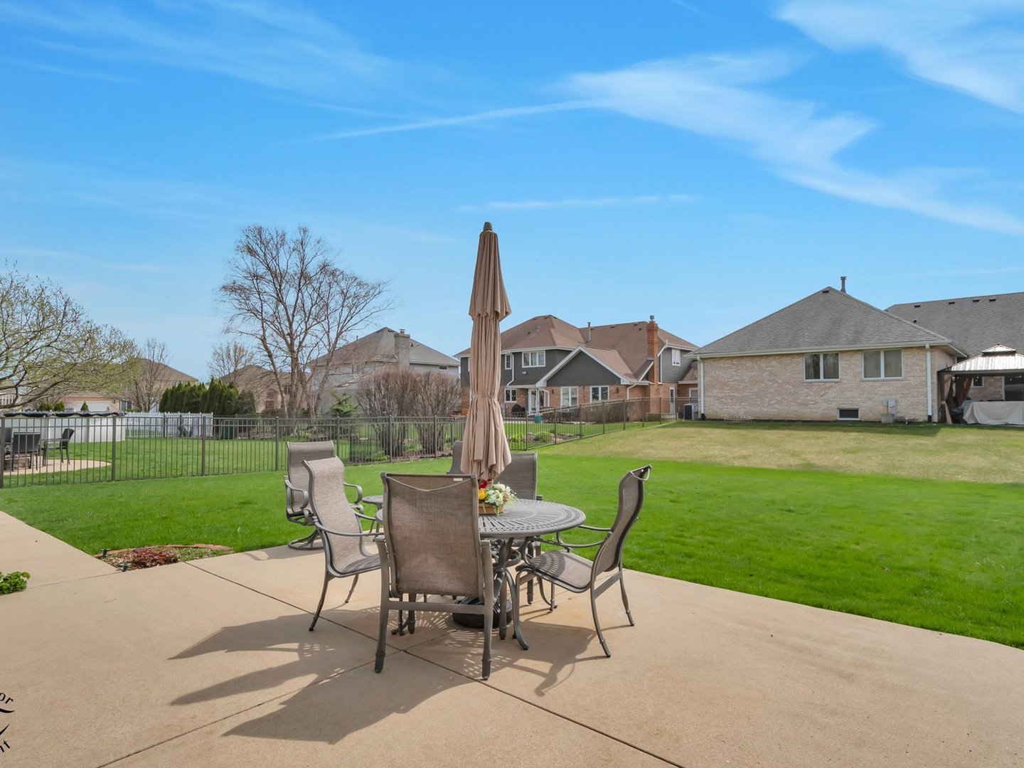 9219 Greenwood Drive, Tinley Park, IL 60487