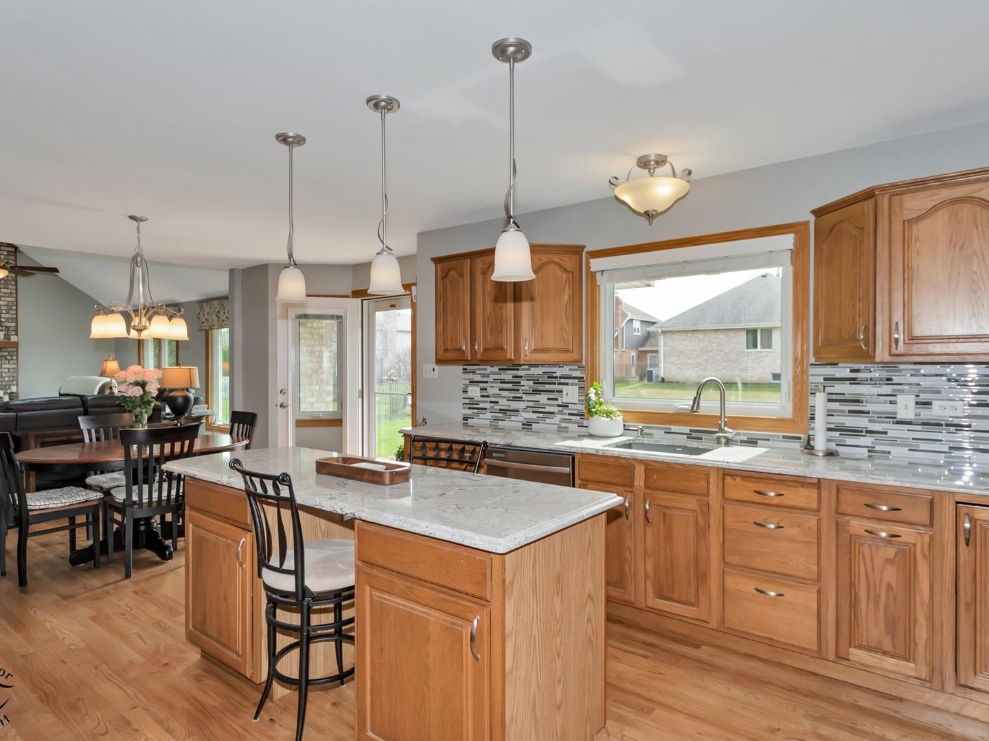 9219 Greenwood Drive, Tinley Park, IL 60487