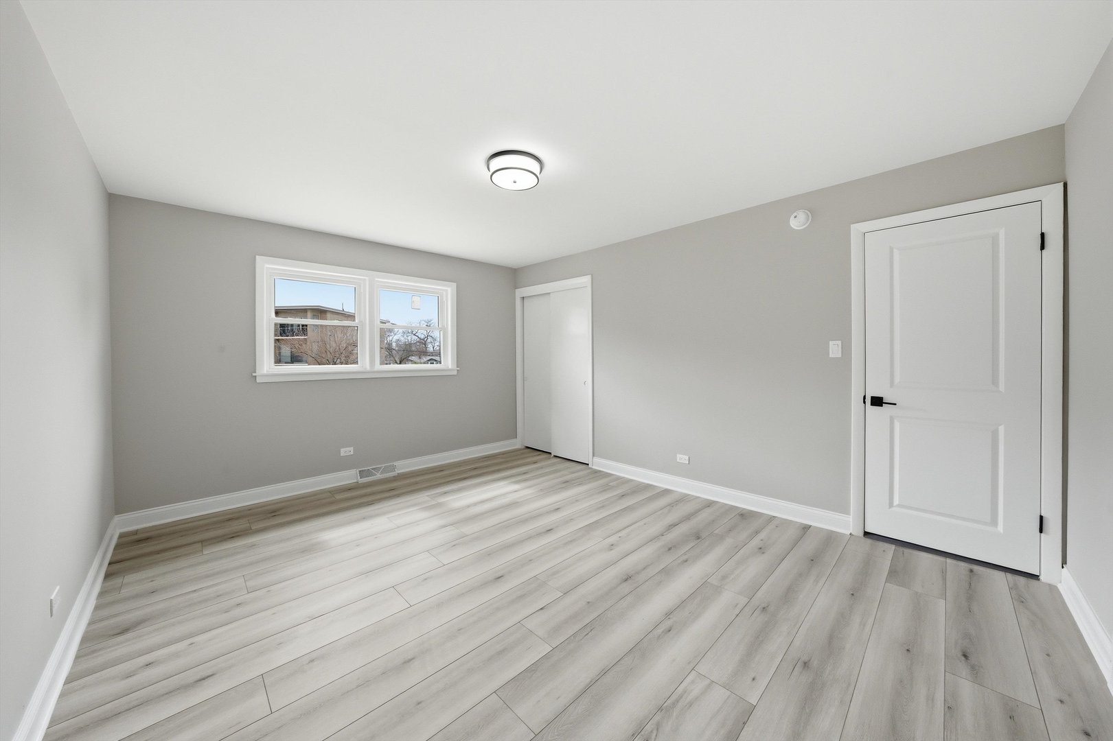 4728 W 99th Place, Oak Lawn, IL 60453