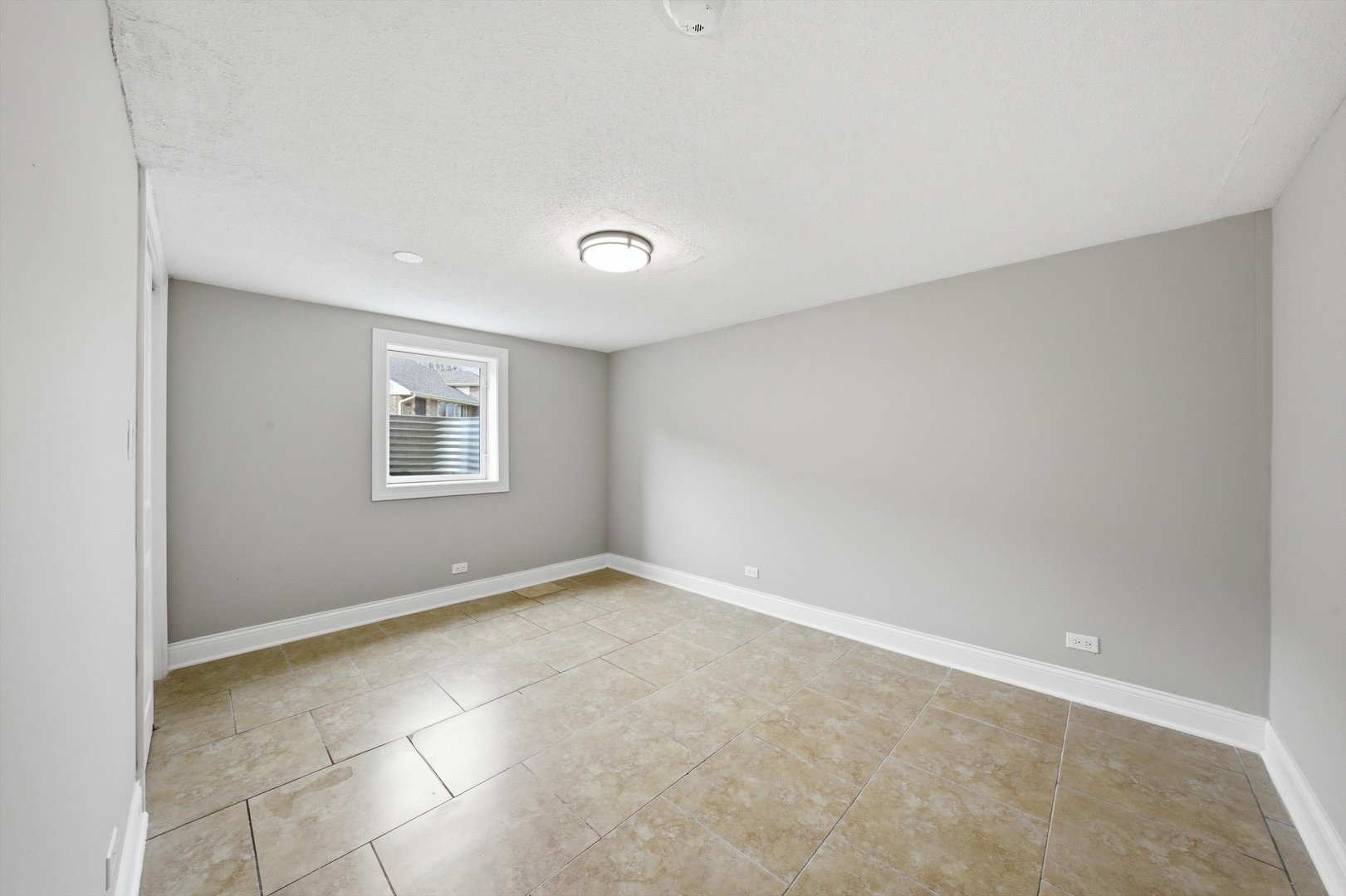 4728 W 99th Place, Oak Lawn, IL 60453