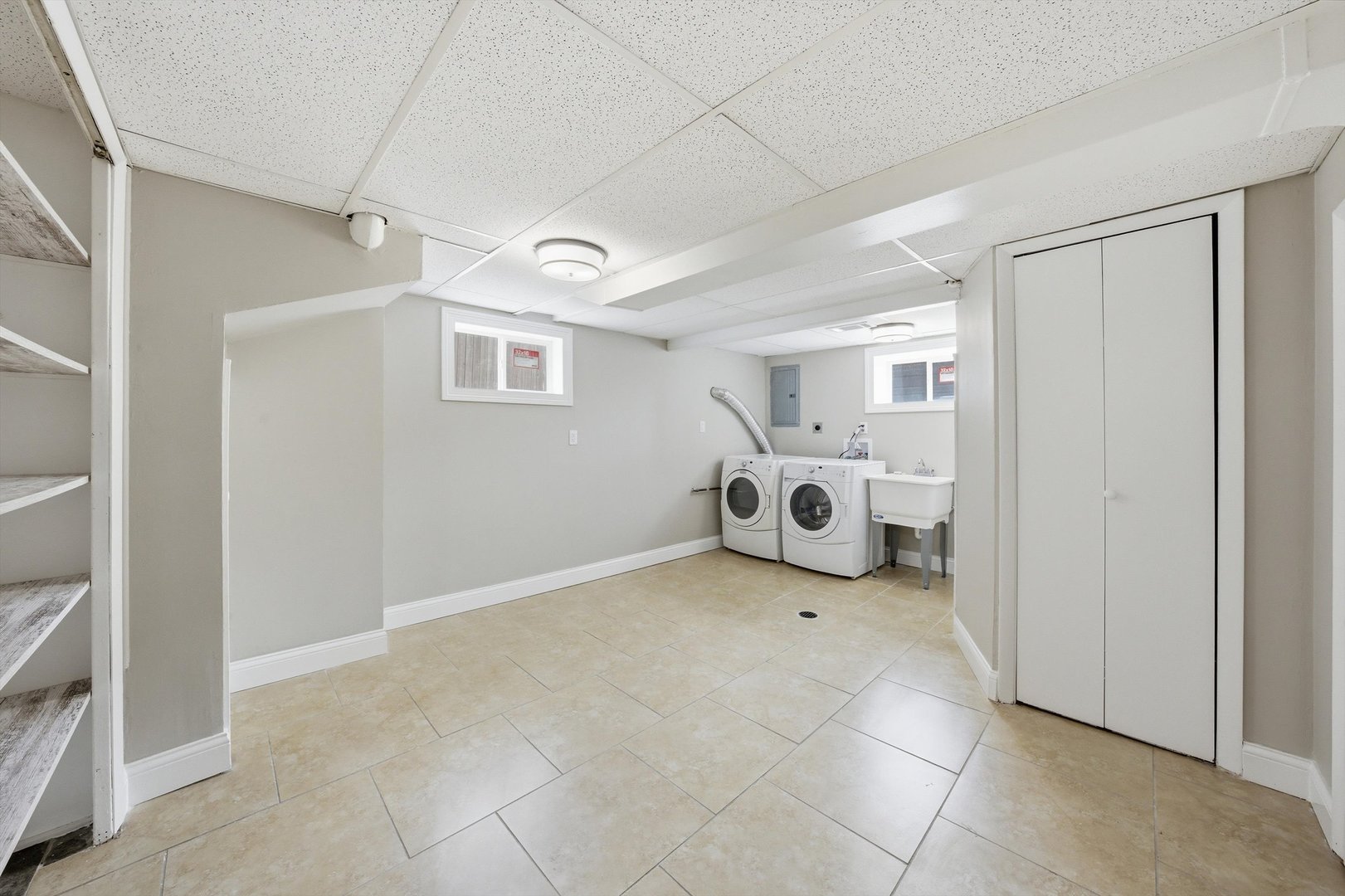 4728 W 99th Place, Oak Lawn, IL 60453