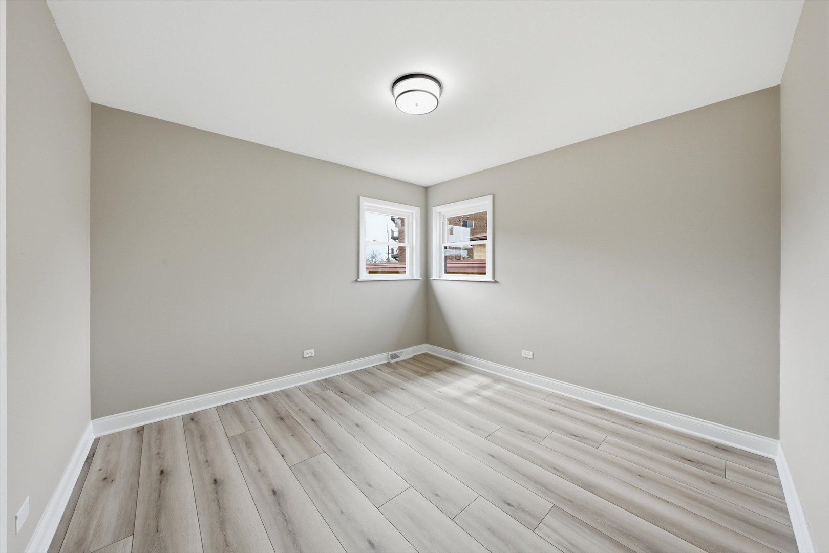 4728 W 99th Place, Oak Lawn, IL 60453