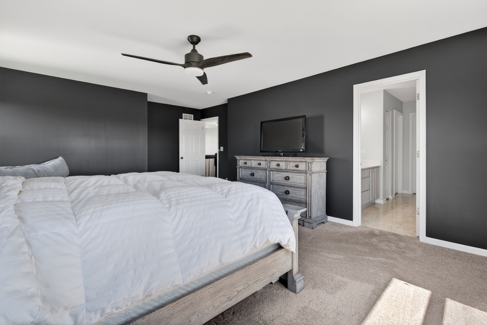 26525 W Old Stage Lane, Channahon, IL 60410