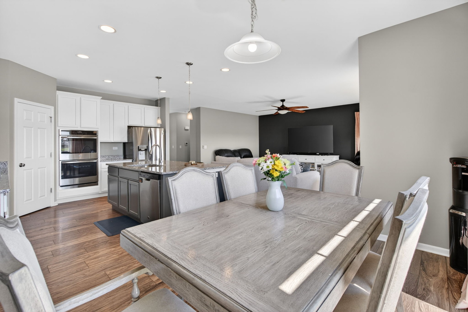 26525 W Old Stage Lane, Channahon, IL 60410