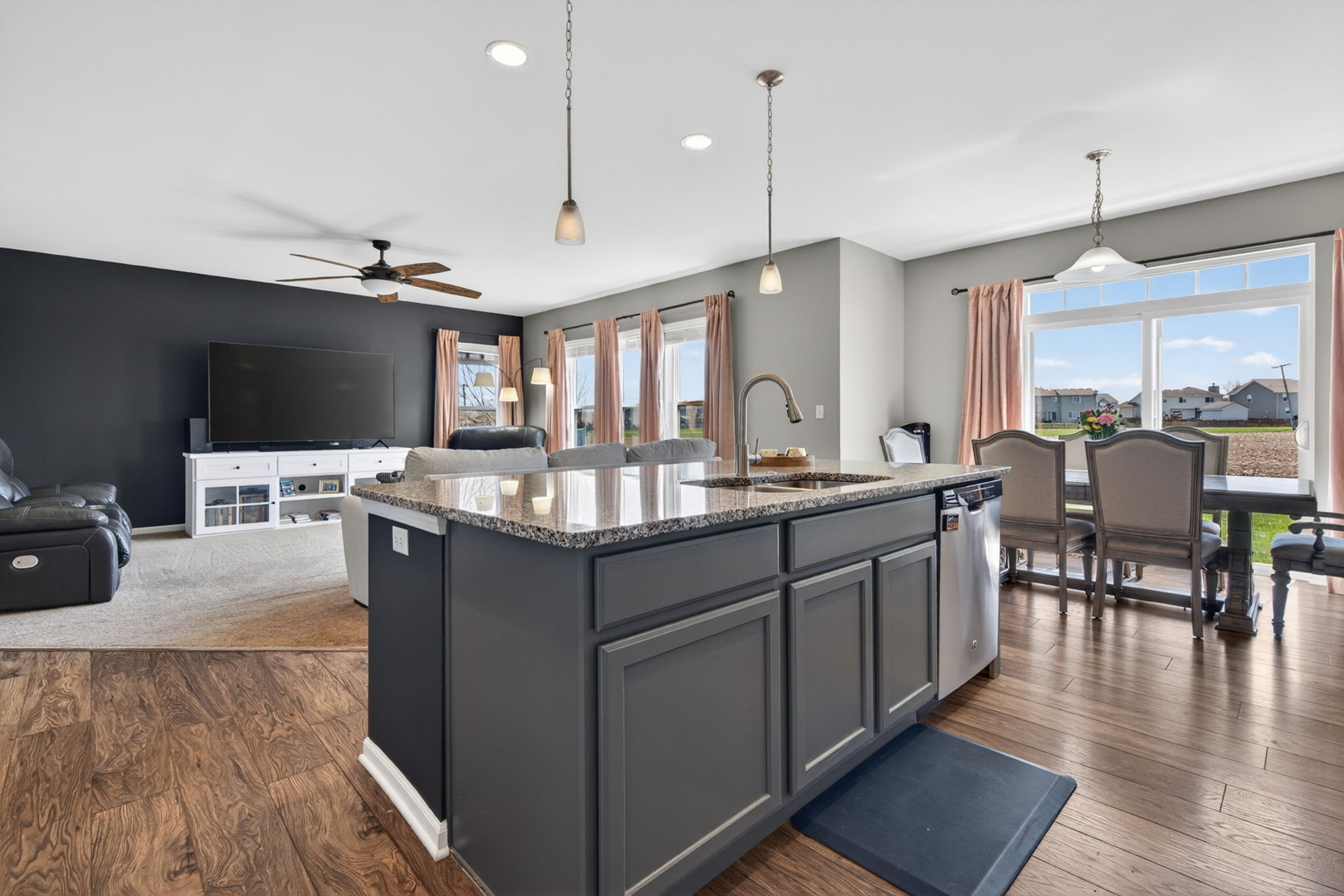 26525 W Old Stage Lane, Channahon, IL 60410