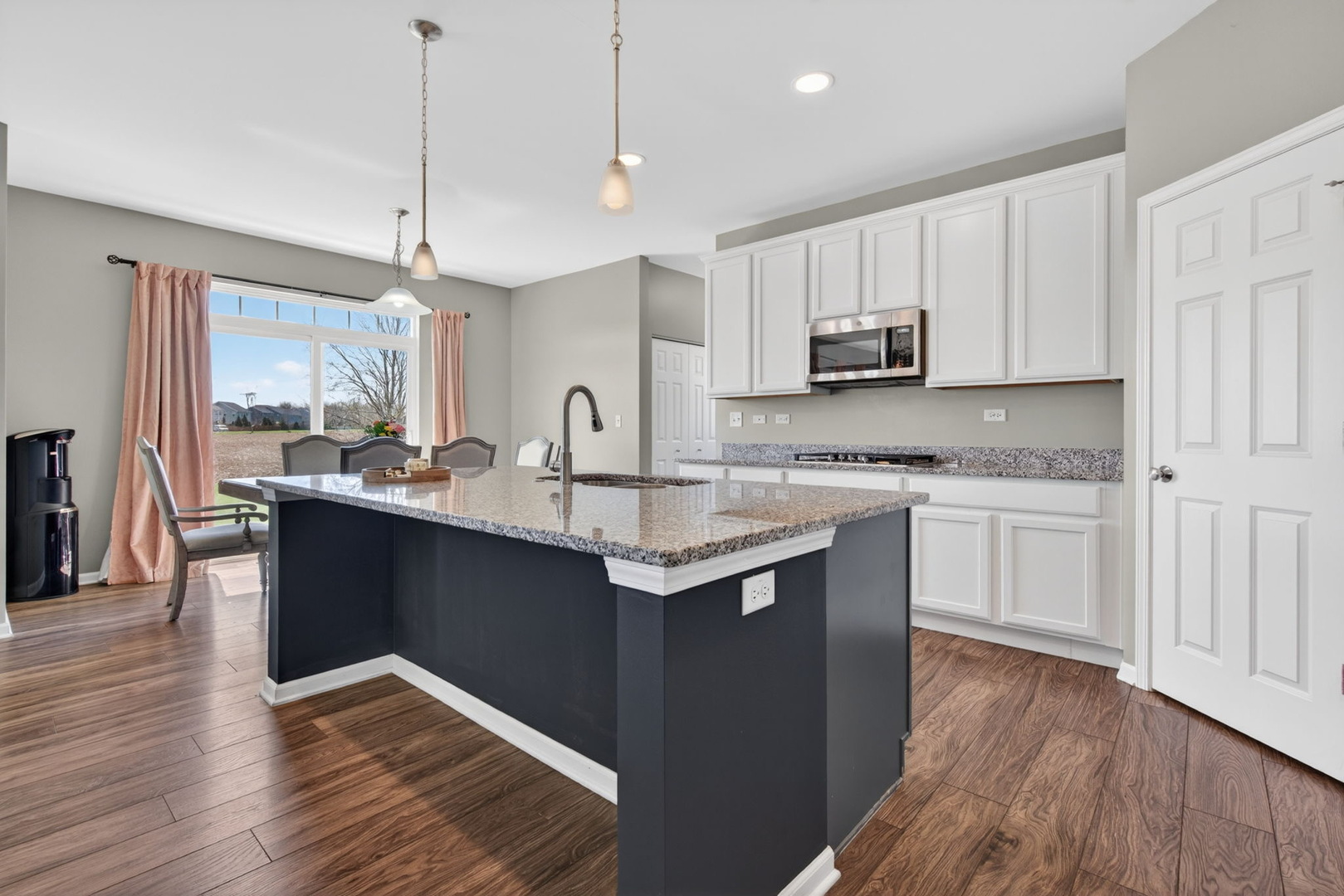 26525 W Old Stage Lane, Channahon, IL 60410