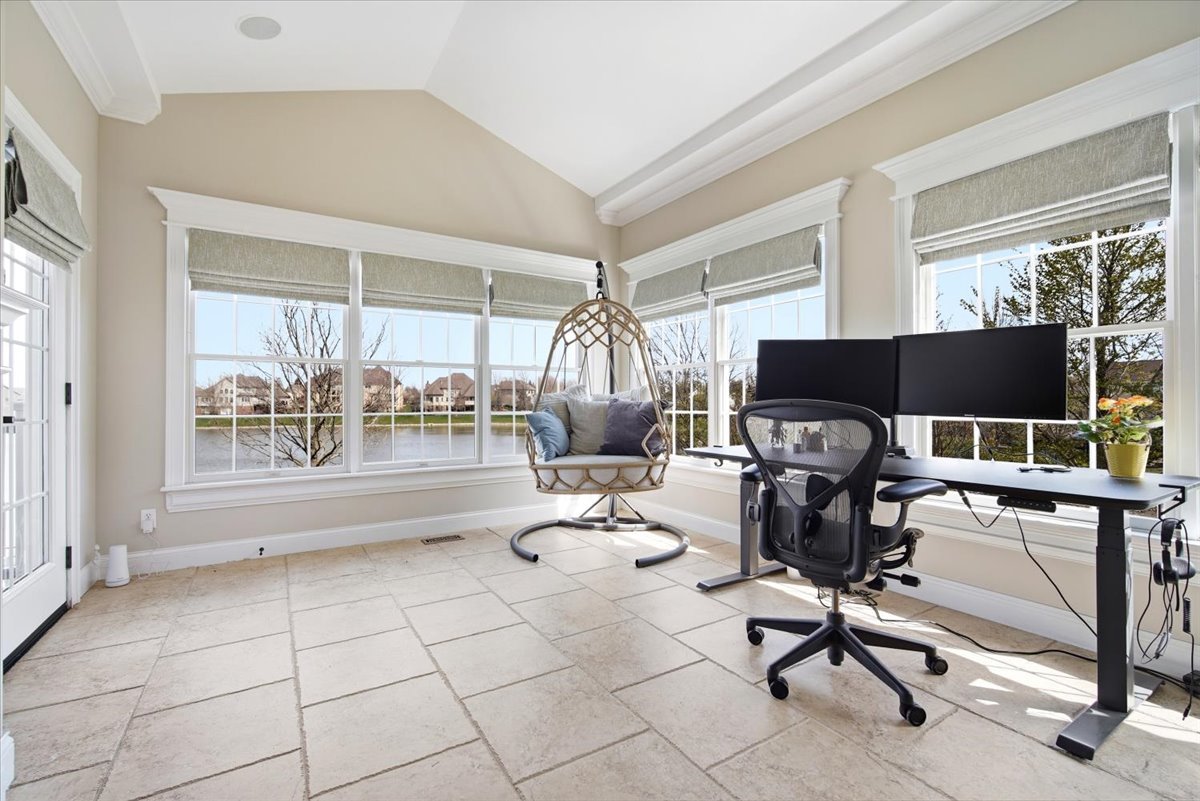 5 Mackenzie Court, Bloomington, IL 61704