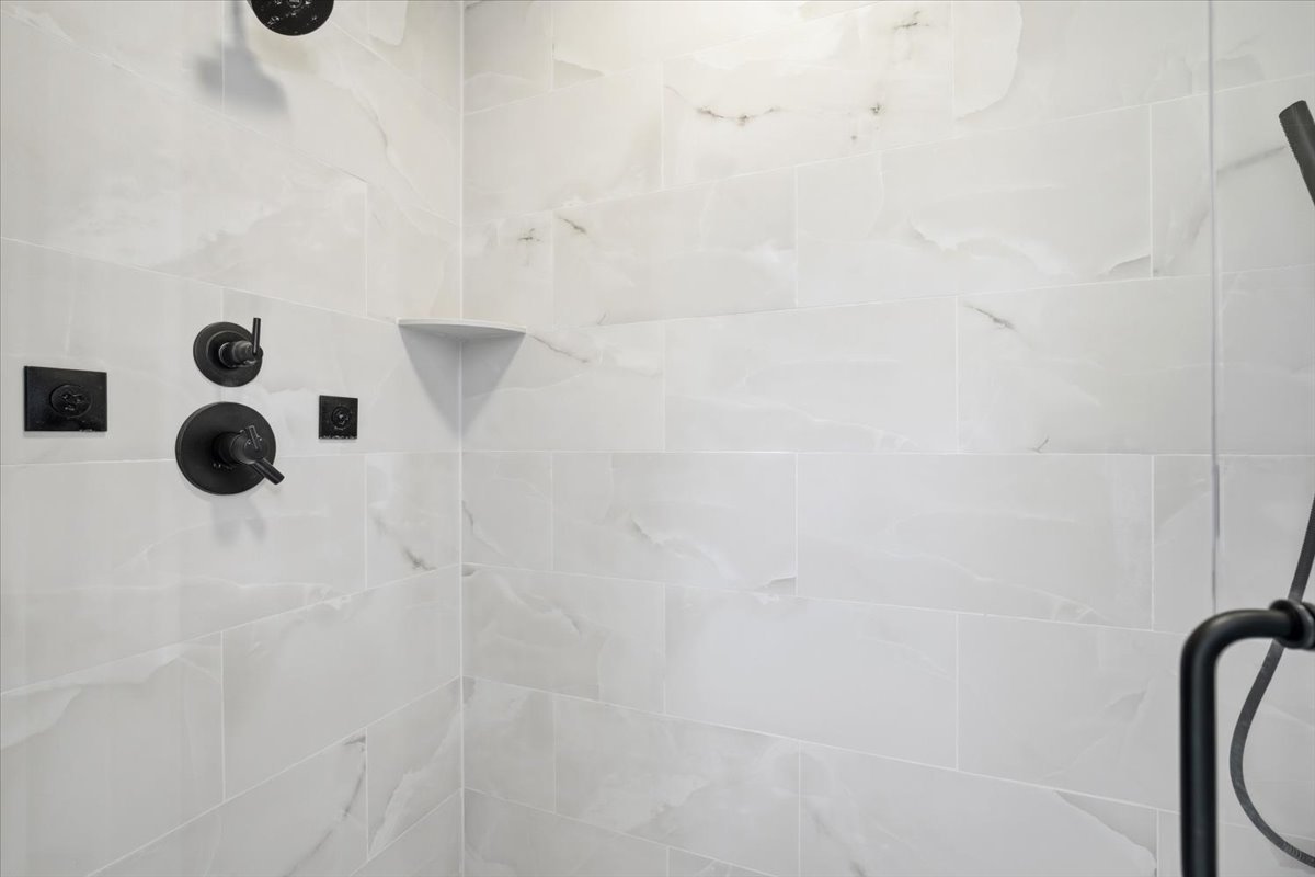 5 Mackenzie Court, Bloomington, IL 61704