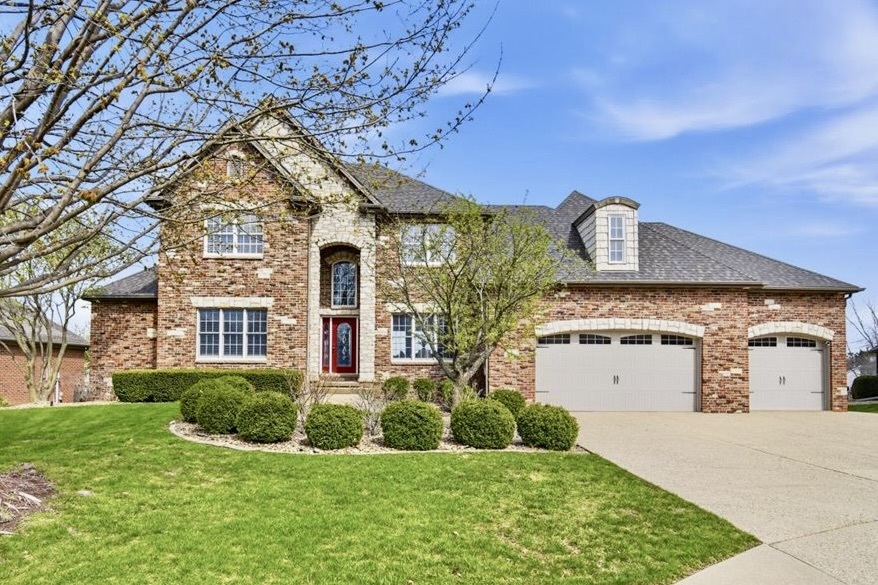 5 Mackenzie Court, Bloomington, IL 61704