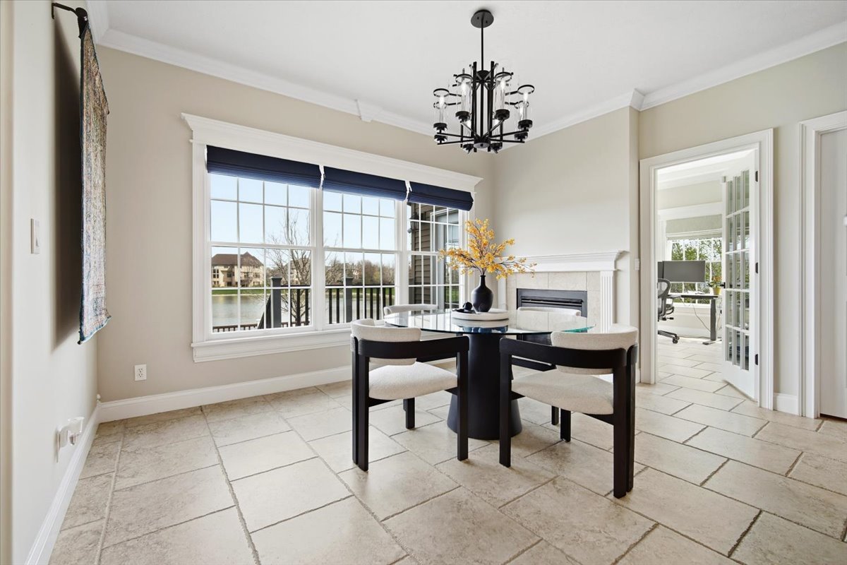 5 Mackenzie Court, Bloomington, IL 61704