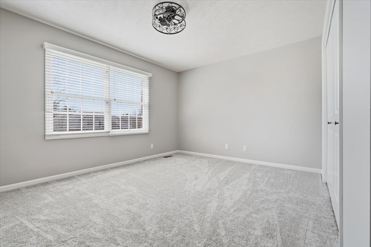 5 Mackenzie Court, Bloomington, IL 61704