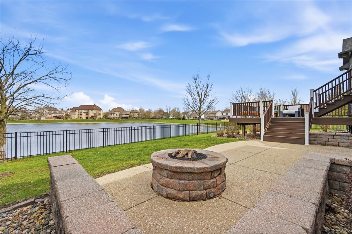 5 Mackenzie Court, Bloomington, IL 61704