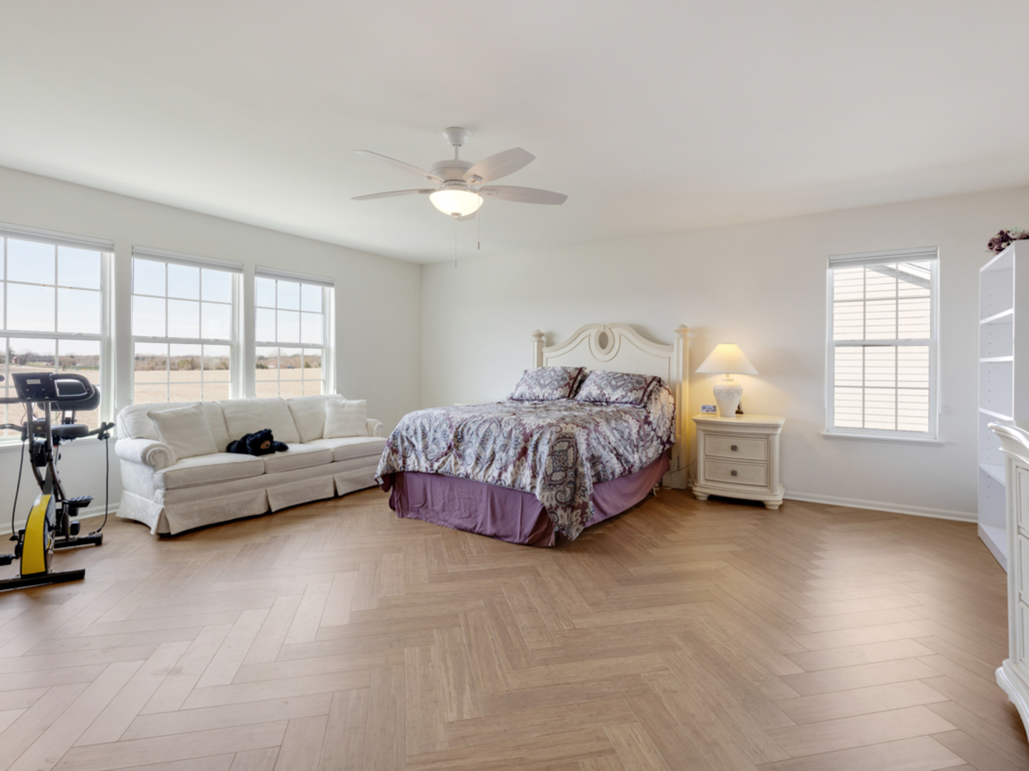 1812 Empress Drive, Elgin, IL 60124