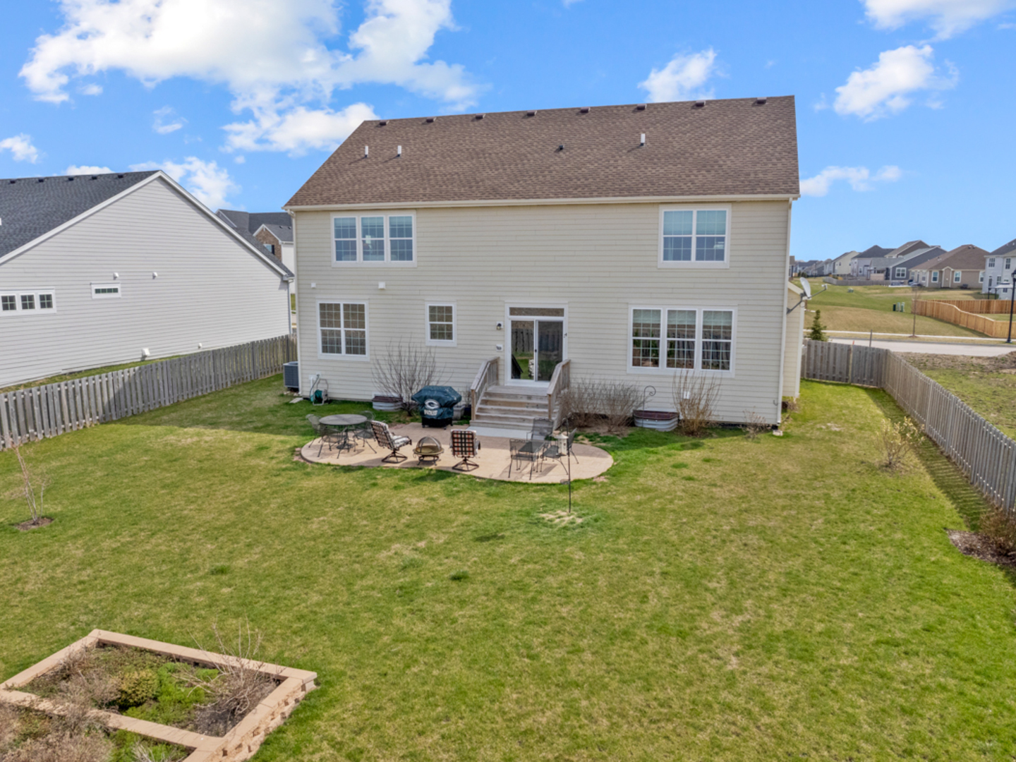 1812 Empress Drive, Elgin, IL 60124