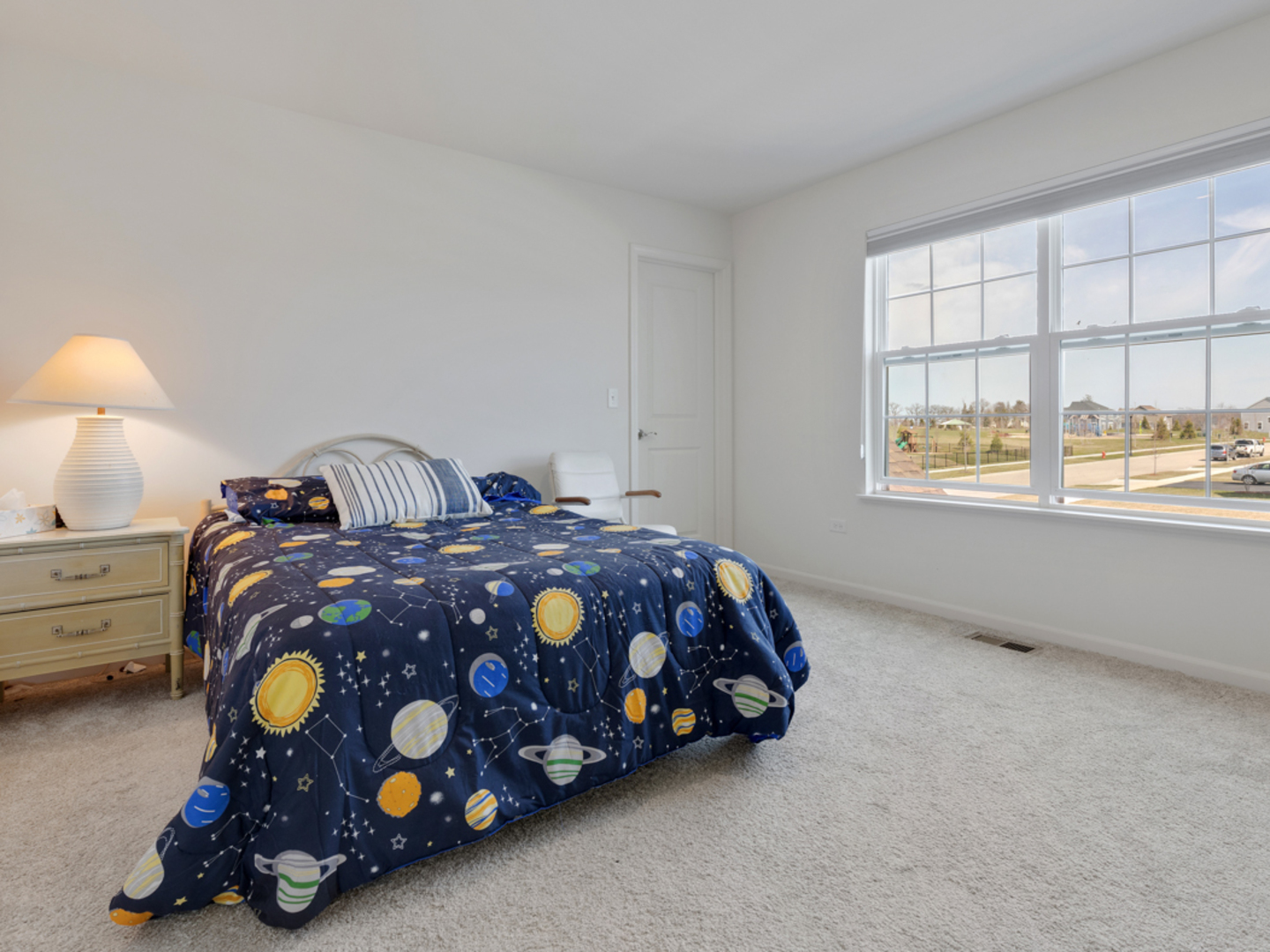 1812 Empress Drive, Elgin, IL 60124