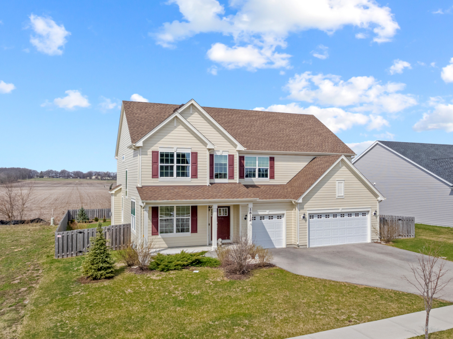 1812 Empress Drive, Elgin, IL 60124