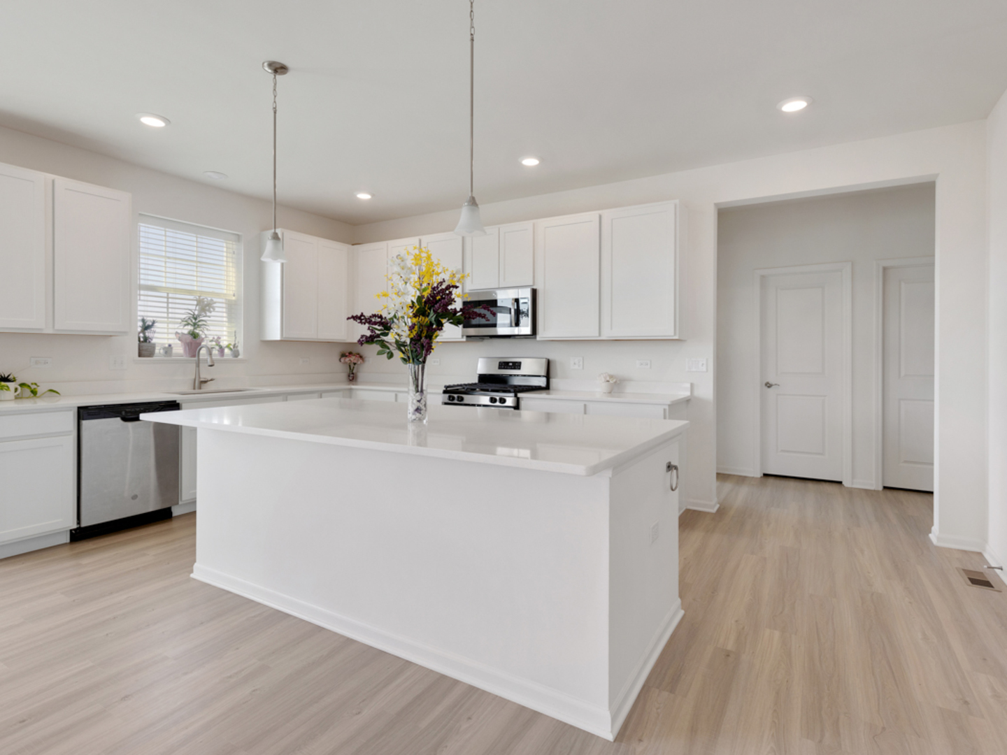 1812 Empress Drive, Elgin, IL 60124