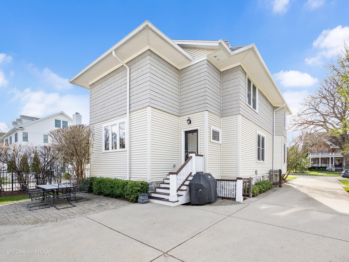 123 S Kensington Avenue, La Grange, IL 60525