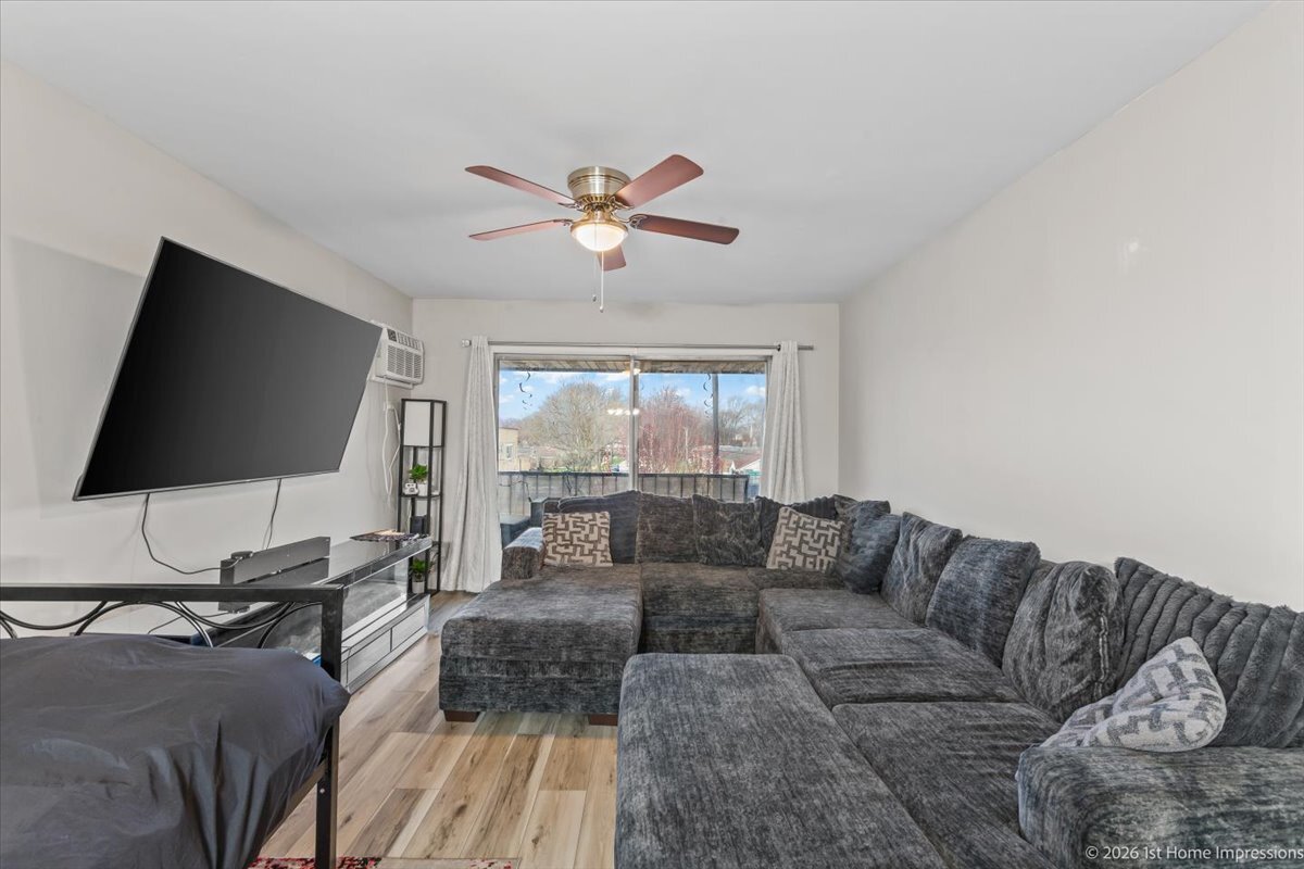 9721 S CICERO Avenue #3C, Oak Lawn, IL 60453