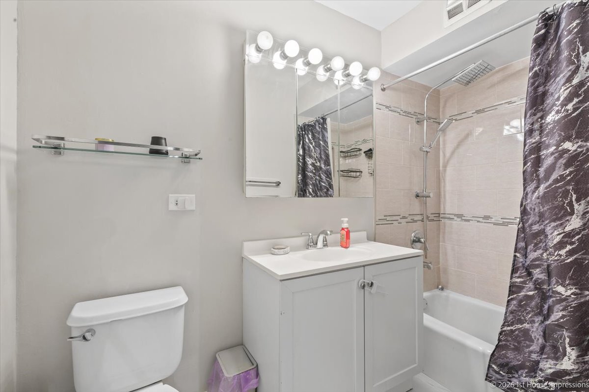 9721 S CICERO Avenue #3C, Oak Lawn, IL 60453