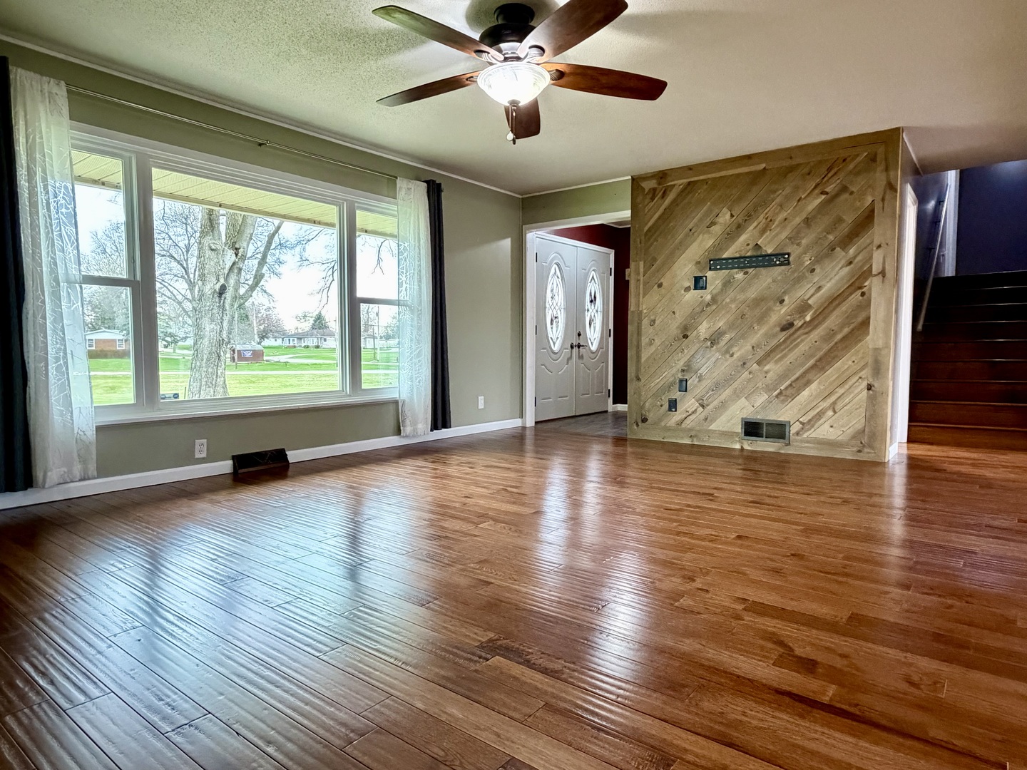 702 S Grant Street, Clinton, IL 61727