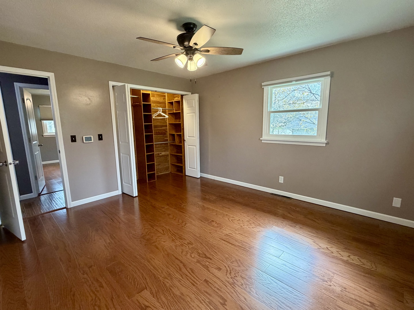 702 S Grant Street, Clinton, IL 61727