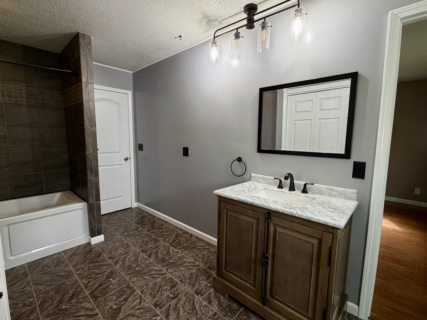 702 S Grant Street, Clinton, IL 61727