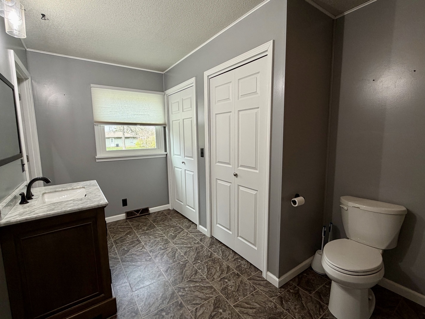 702 S Grant Street, Clinton, IL 61727