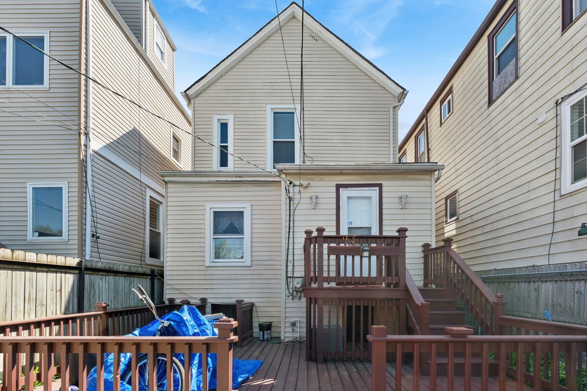 3412 W mclean Avenue, Chicago, IL 60647