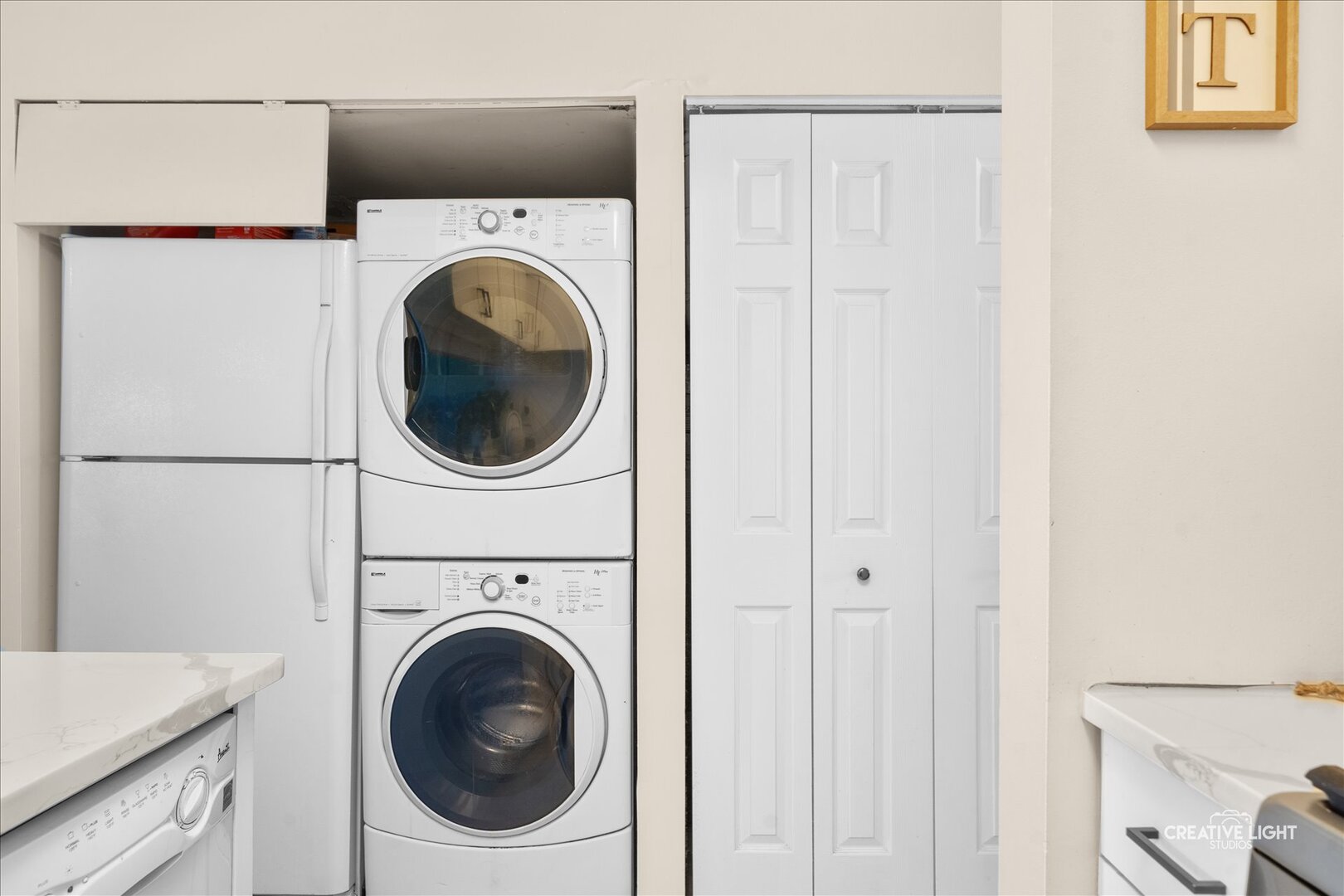 2437 Devonshire Court, Aurora, IL 60502