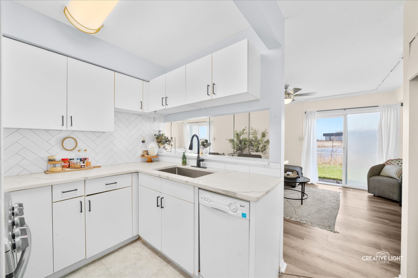 2437 Devonshire Court, Aurora, IL 60502