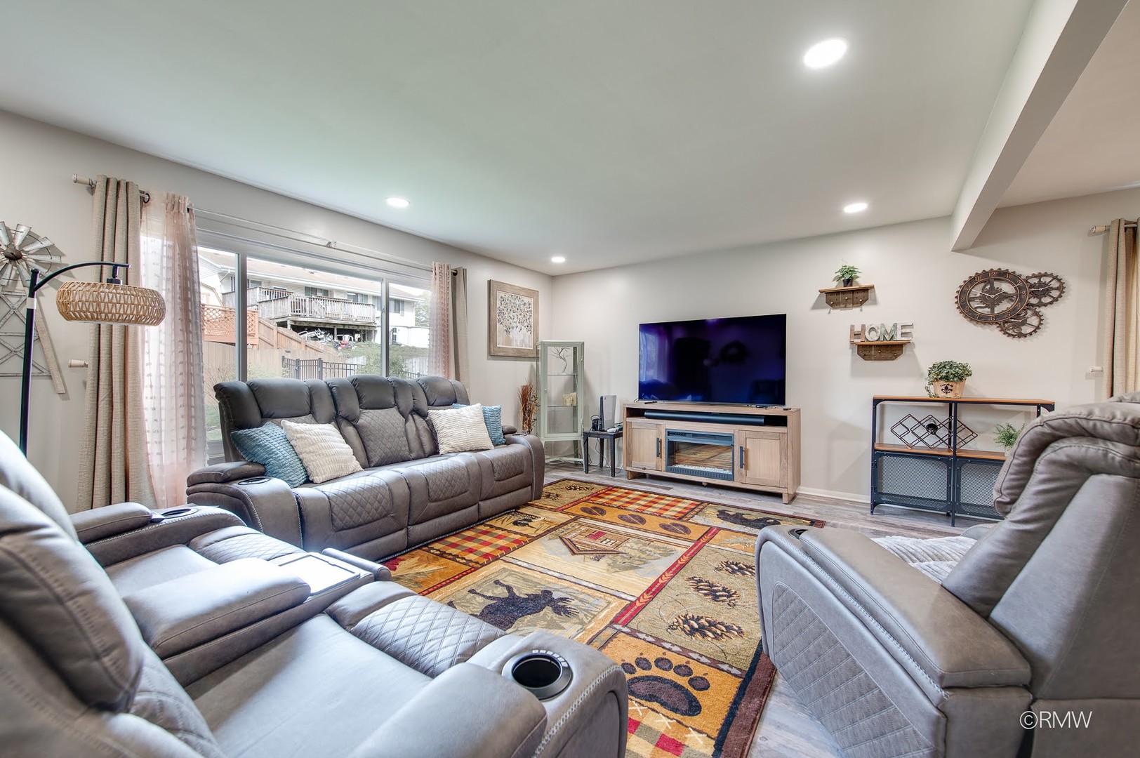 162 Braintree Drive, Bloomingdale, IL 60108