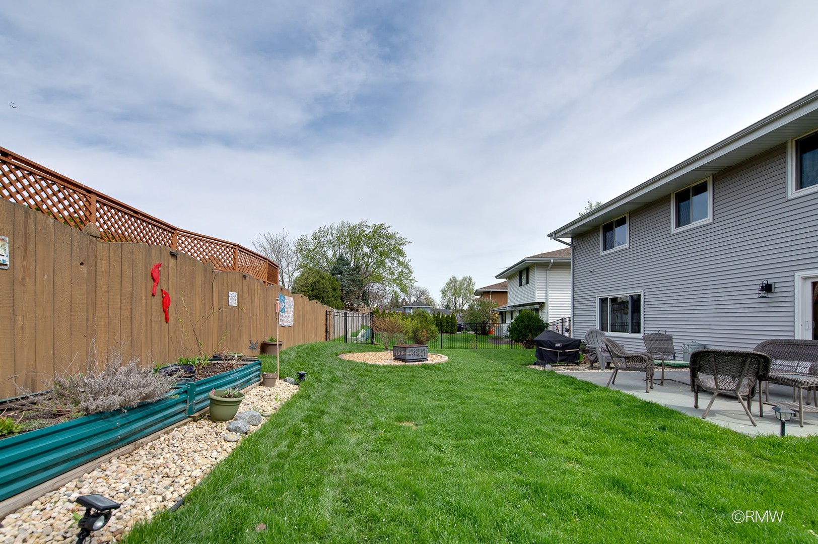 162 Braintree Drive, Bloomingdale, IL 60108